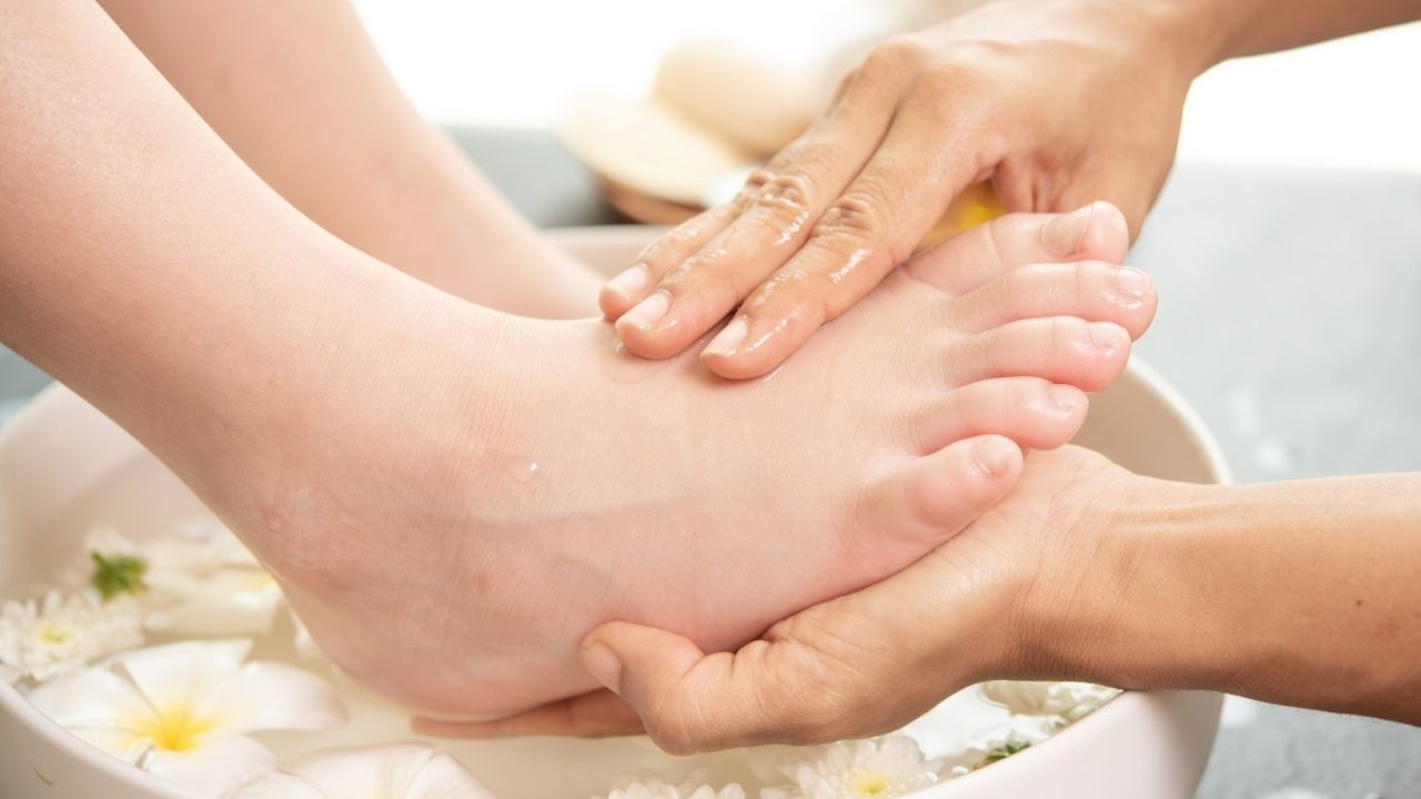 Muoi-ngam-chan-laviban-vi-sao