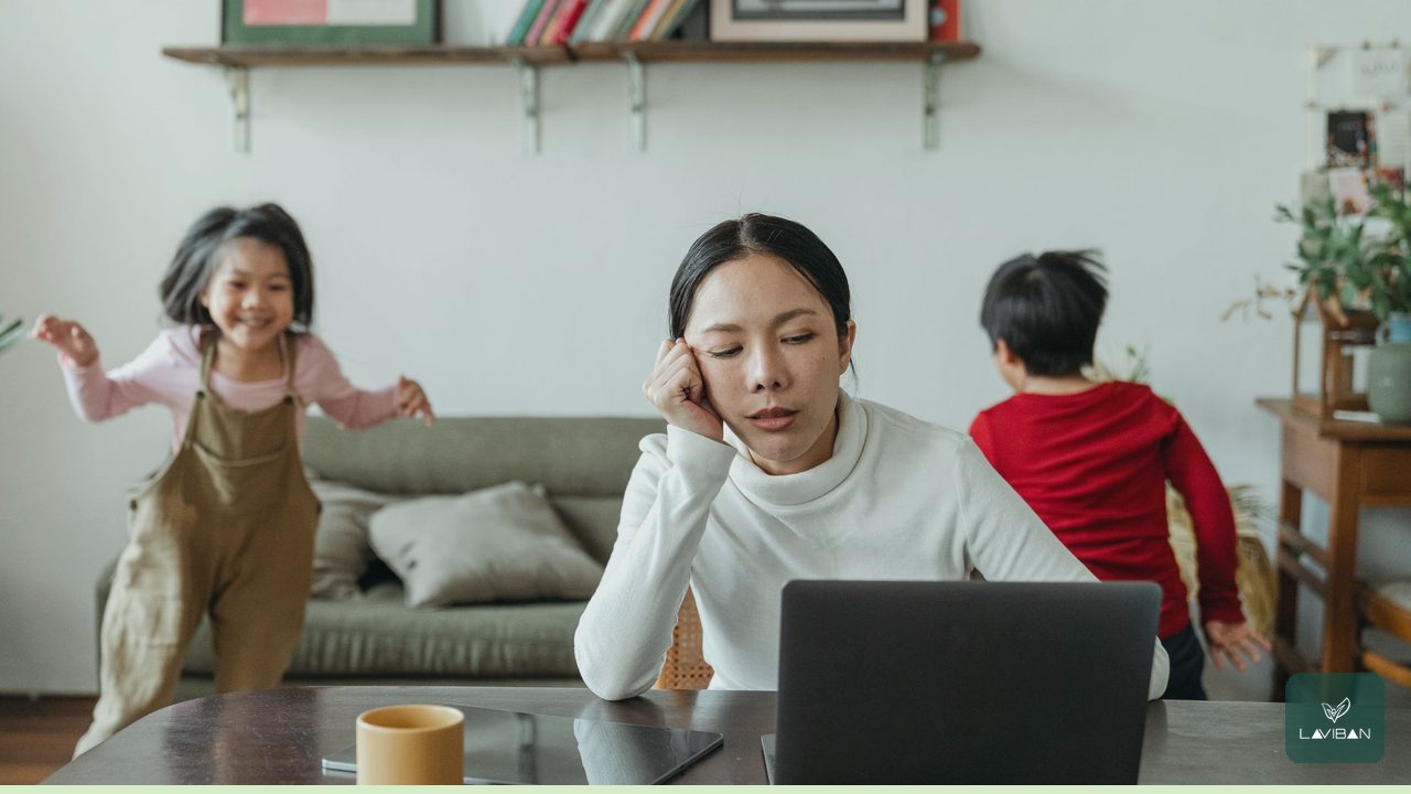 Hôi nách sau sinh khiến nhiều mẹ mệt mỏi, mất tự tin